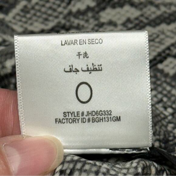 Bcbgmaxazria 100% Silk Lapelled Collar Shirt Dress Snakeskin Pattern Small - Picture 12 of 16